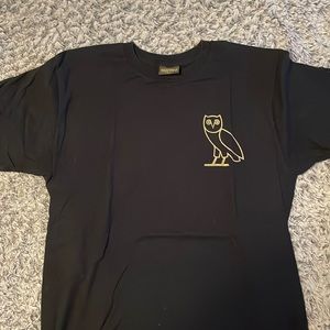 Medium Authentic October’s very own (OVO) black and gold tee